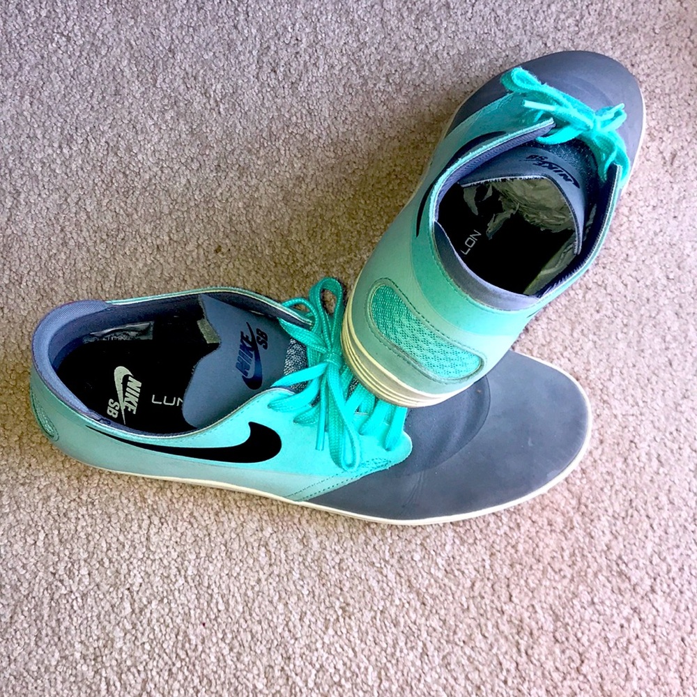 Men’s Nike Lunar 1 shot shoes